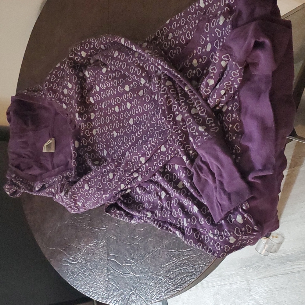 Women's long sleeve sweater purple with hood heart design